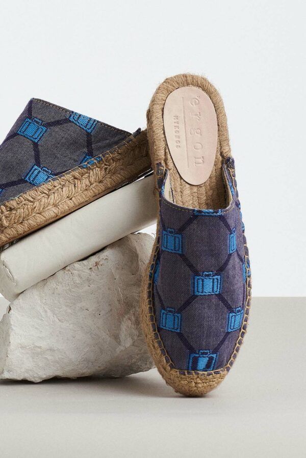 blue chequered slippers front