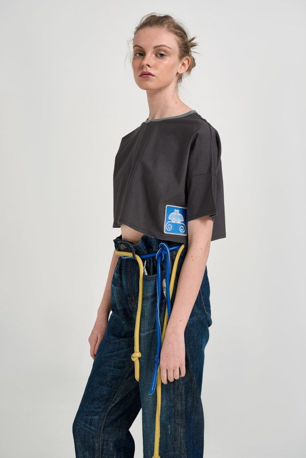 Anthracite cropped top made of gabardine cotton