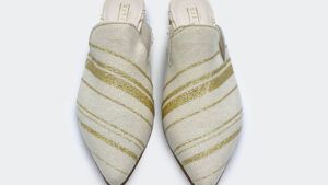 Mules with wooven fabric