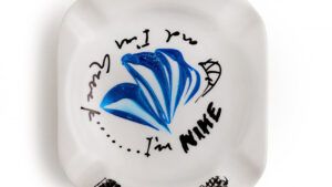 Blue porcelain nike small ashtray