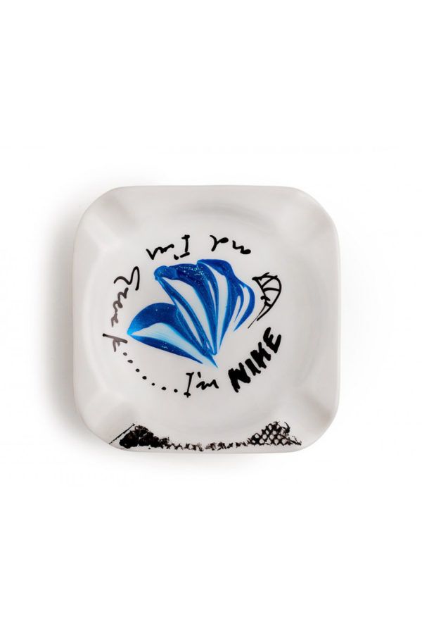 Blue porcelain nike small ashtray