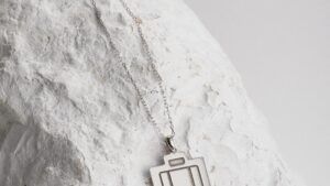valitsaki necklace in silver