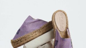 harta lila pattern on slippers