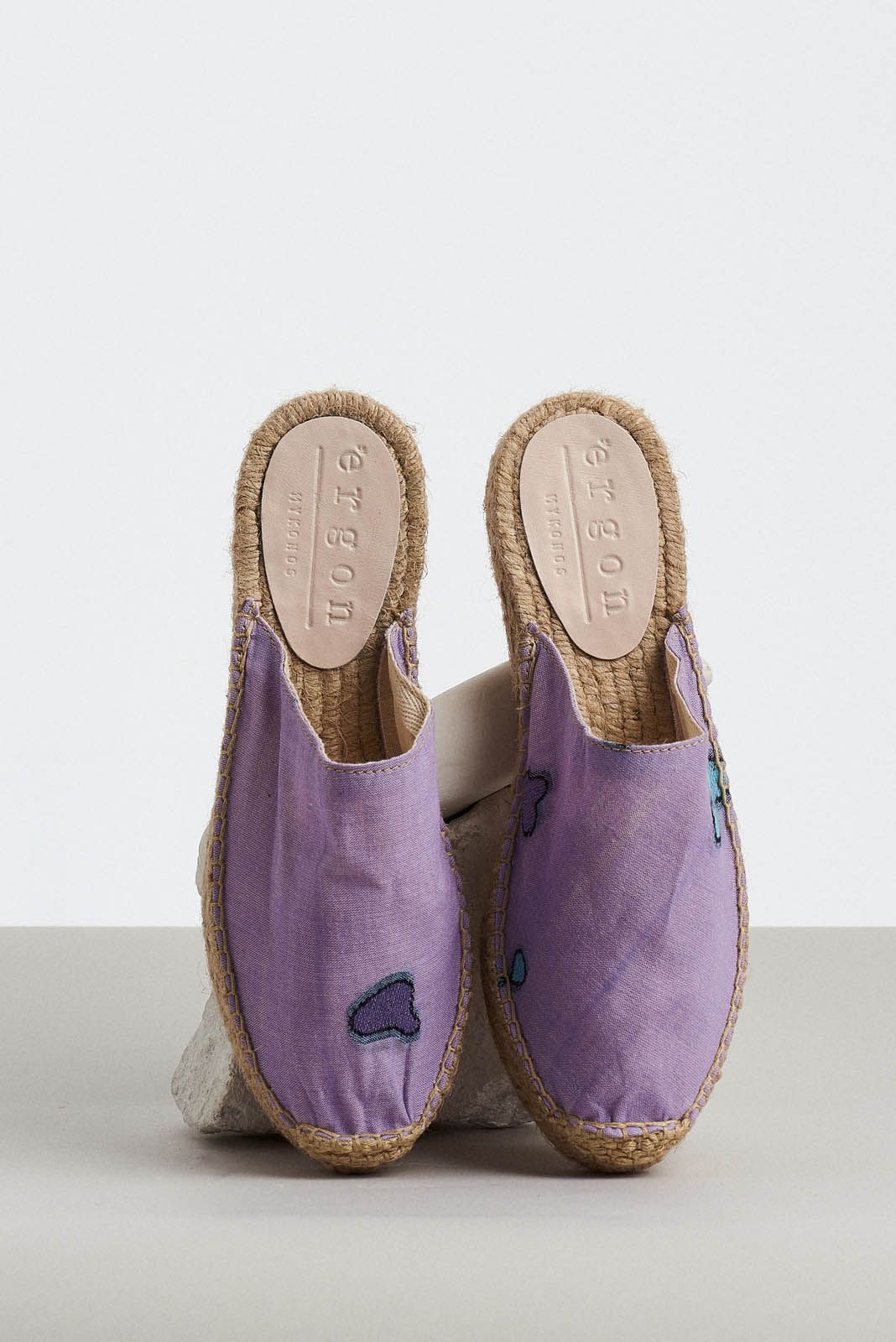 harta lila pattern on slippers front
